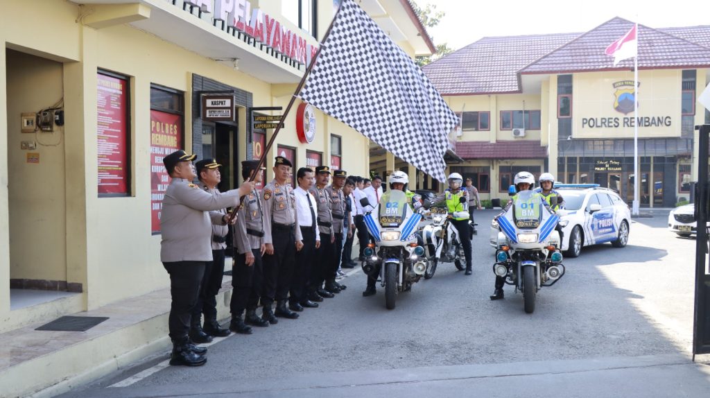 Polres Rembang Bersama Instansi Terkait Gelar Show Of Force Patroli