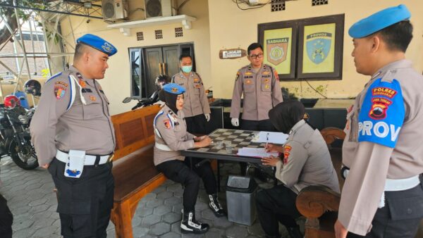 Polres Sukoharjo Gelar Tes Urine Mendadak Untuk Anggotanya