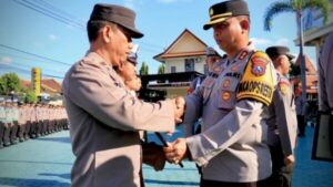 Polresta Banyuwangi Beri Penghargaan kepada Anggota Berprestasi