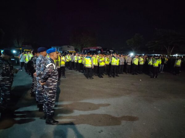 Polresta Banyuwangi Gelar Apel Pengamanan Malam Kedua Sah Sahan Warga Psht