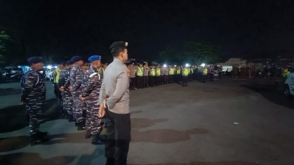 Polresta Banyuwangi Siaga Di Malam Ketiga Sah Sahan Warga Psht Dengan