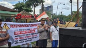 Polsek Siliragung Amankan Demo di Desa Barurejo