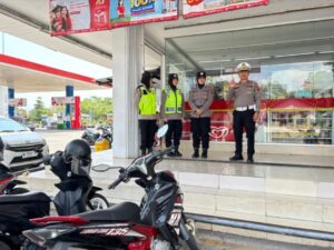 Polwan Polres Banjarnegara Hadirkan Rasa Aman dengan Patroli Jumat