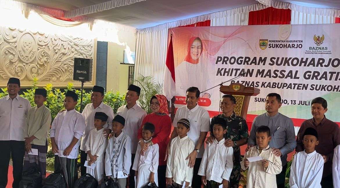 Ratusan Anak Ikuti Program Khitanan Massal Sukoharjo Sehat