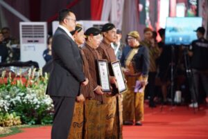 Rekor MURI untuk Polri: Hari Bhayangkara ke-78 Dirayakan dengan Wayang Kulit dan Dukungan UMKM