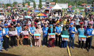 Ribuan Paket Sembako Dibagikan oleh Irjen Pol Ahmad Luthfi dalam Acara Trabas Kamtibmas dan Baksos Cilacap