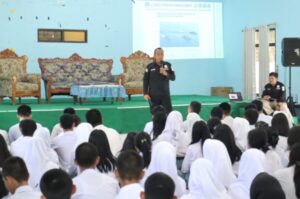 Road Show Humas Polda Kalteng di Buntok: Edukasi Ratusan Pelajar tentang Medsos, Anti-Bullying, dan Kekerasan Anak