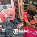 Sebuah Truk Lpg Tabrak 2 Motor Di Sragen, Seorang Pengendara