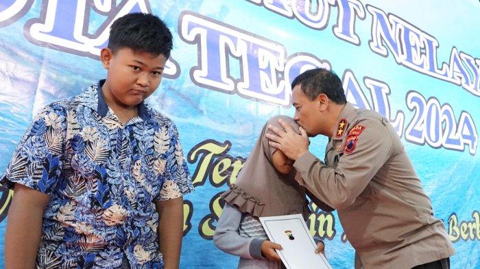 Sedeka Laut Nelayan Tegal, Kapolda Jawa Tengah Berikan Santunan Anak