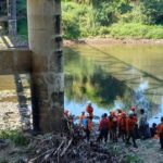 Seorang Pemotor Hilang Di Jembatan Mojo, Tim Sar Menyusuri Bengawan