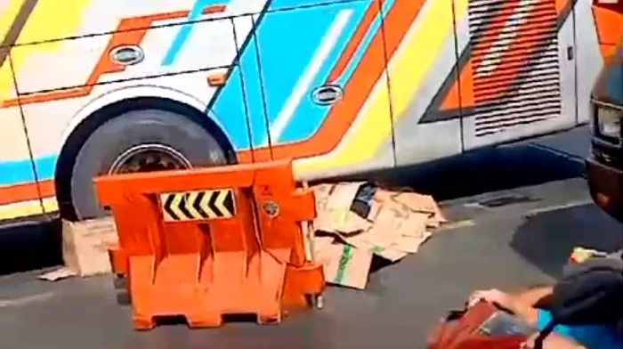 Seorang Pemotor Tewas Terlindas Bus Di Depan Gudang Wings Paguyangan