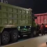 Tabrakan Beruntun Lur, Truk Vs Truk Di Depan Spbu Pudak