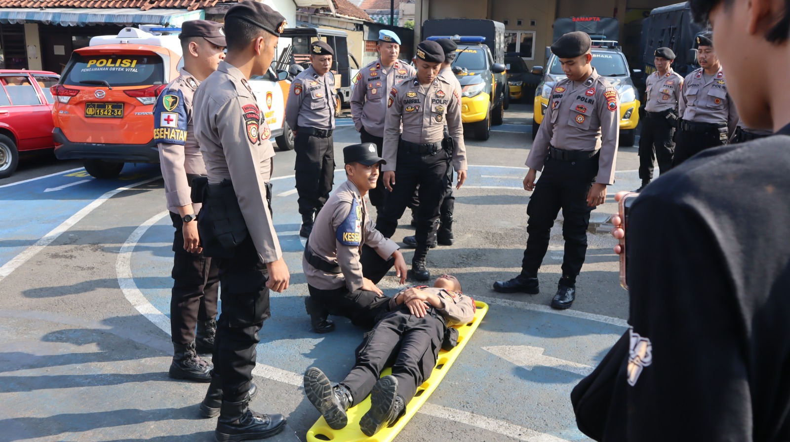 Teknik Bantuan Hidup Dasar: Personel Sat Samapta Polres Banjarnegara Mengikuti