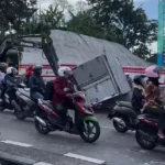 Tol Bawen Semarang Diguncang Kecelakaan Beruntun, Mobil Dan Motor Rusak