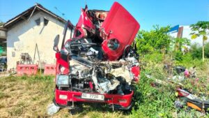 Dugaan Penyebab Kecelakaan Maut di Tol Boyolali yang Tewaskan 6 Orang