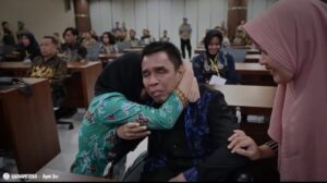 VIDEO: Kisah Inspiratif: Putri Korban Bom Surabaya Berhasil Menjadi Bintara Polri