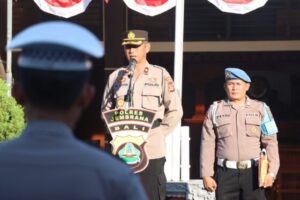 Waka Polres Pimpin Apel Jam Pimpinan Personil Polres Jembrana