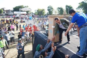 Ribuan Warga Cepogo Boyolali Ikut Jalan Sehat Bareng Kapolda Jateng