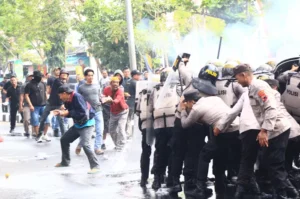 Ratusan Personel Gabungan Ikut Amankan Kantor KPUD Rembang, Ada Apa?