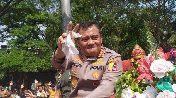 Ahmad Luthfi Dilepas Dengan Tangis Dan Arak Arakan Di Semarang