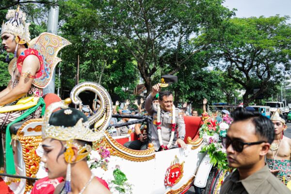 Ahmad Luthfi Dilepas Sebagai Kapolda Jateng Dengan Arak Arakan