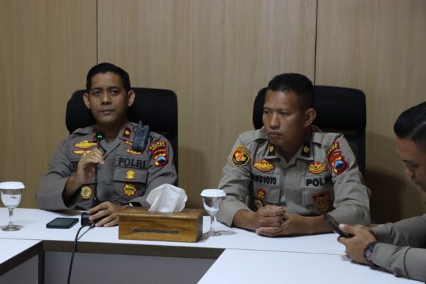 Arahan wakapolres jepara dalam rapat jam pimpinan mengenai commander wish