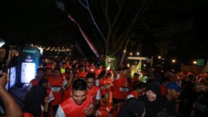 Ratusan Pelari Ramaikan Banyuwangi Night Healthy Run dari Berbagai Penjuru