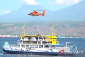 Latihan Basarnas di Perairan Banyuwangi: Simulasi Pertolongan Kapal Terbakar