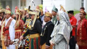 Busana Adat Nusantara Warnai Upacara Kemerdekaan RI di Banyuwangi