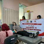 Donor Darah Oleh Polwan Polresta Banyuwangi: Kepedulian Terhadap Kesehatan