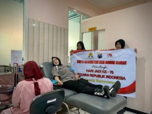 Donor Darah oleh Polwan Polresta Banyuwangi: Kepedulian Terhadap Kesehatan