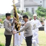 Farewell Parade Polda Jateng, Komjen Ahmad Luthfi Serahkan Pataka