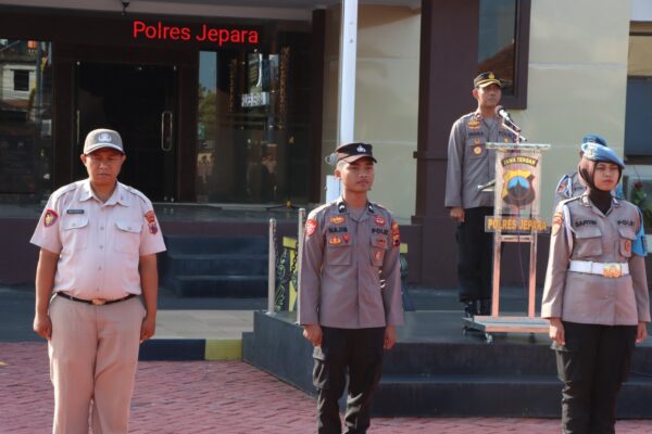 Gelar Apel Pagi, Polres Jepara Sampaikan Commander Wish Kapolda Jateng