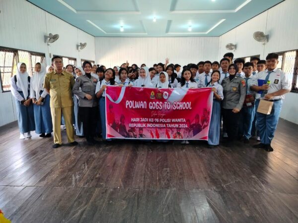 Goes To School: Polwan Polres Lamandau Kunjungi Sekolah Untuk Edukasi