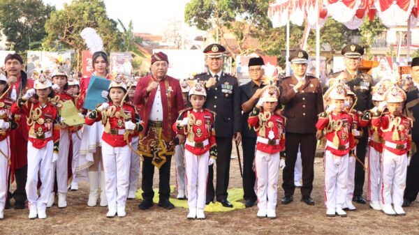 Hut Ke 79 Ri, Kapolres Jepara Pimpin Penurunan Bendera Dan Ajak