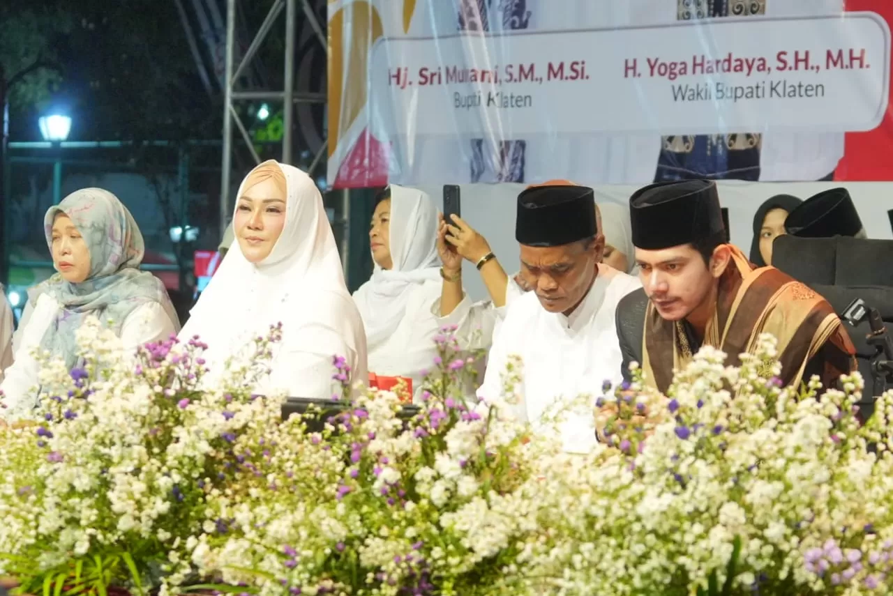 Habib Zaidan Bin Yahya Hadiri Dzikir Dan Sholawat Di Alun Alun