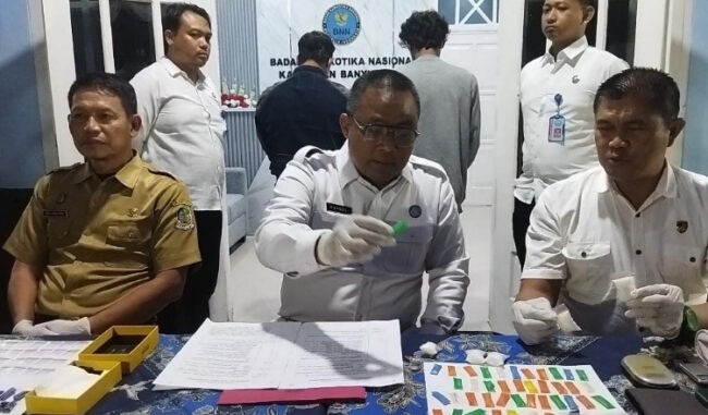 Hari Pertama Kerja, Bnnk Banyuwangi Berhasil Ringkus Dua Pengedar Sabu