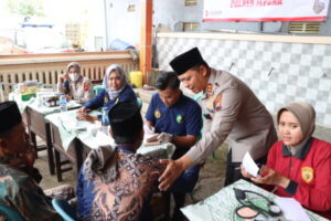 Jumat Curhat, Polres Jepara Gelar Pemeriksaan Kesehatan Dan Berikan Bansos