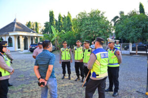 Pimpinan Polres Jepara Laksanakan Commander Wish Kapolda dengan Atur Lalu Lintas