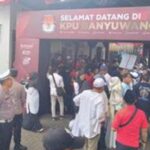 Kapolresta Banyuwangi Kerahkan Ratusan Personel Amankan Pendaftaran Calon Bupati