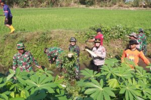 Karya Bakti Bersama: Polres Sukoharjo dan Kodim Normalisasi Sungai Cabak dengan Dukungan BPBD