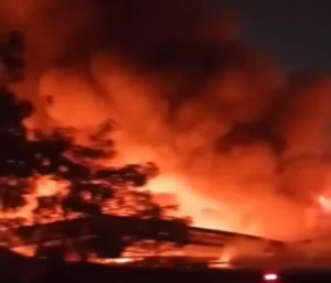 Kebakaran Hebat di Kawasan Industri Candi Semarang: Insiden Terulang