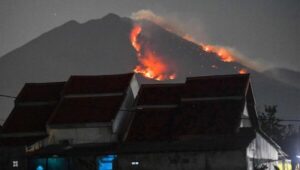 Kebakaran Hebat Melanda Hutan Gunung Merapi Ungup-ungup Banyuwangi