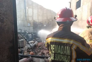 Gudang Elpiji di Sukoharjo Terbakar: Ratusan Tabung Ikut Hancur