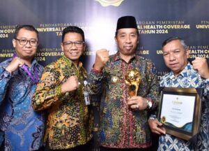 Pemkab Rembang Terima Penghargaan UHC 2024: Langkah Maju Menuju Kesehatan Universal