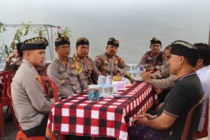 Kehadiran Pihak Polres Jembrana di Rumah Duka Kapolsek Pekutatan: Simbol Dukungan dan Solidaritas