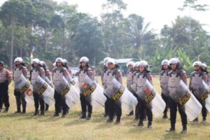 Polres Banjarnegara Latih Dalmas Jelang Pilkada 2024