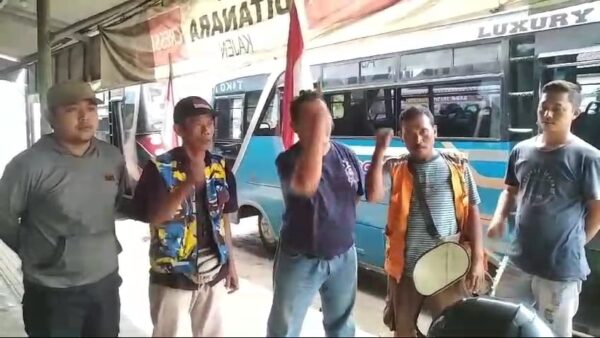 Komunitas Sopir Bus Mini Pekalongan-Kalibening Dukung Ahmad Luthfi Untuk Gubernur Jawa Tengah