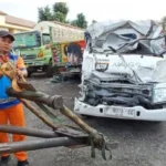 Kronologi Truk Pengangkut Jeruk Tabrak Truk Batu Bara Di Tol