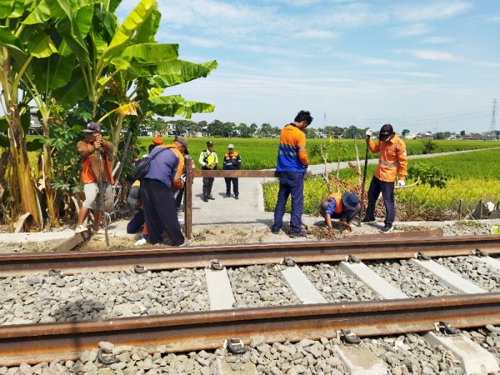 Langkah Untuk Mengurangi Risiko Kecelakaan, Daop 6 Tutup Perlintasan Sukoharjo